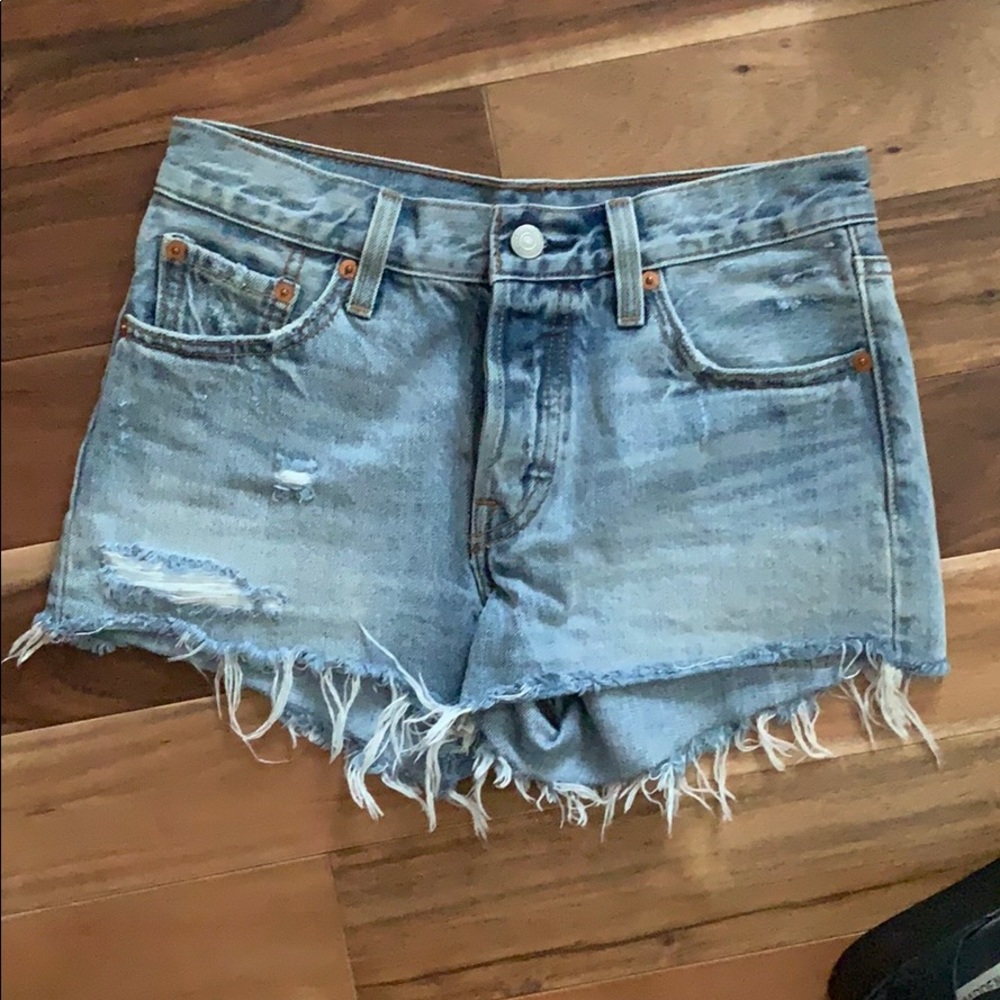 Levi Strauss 501 shorts size 25